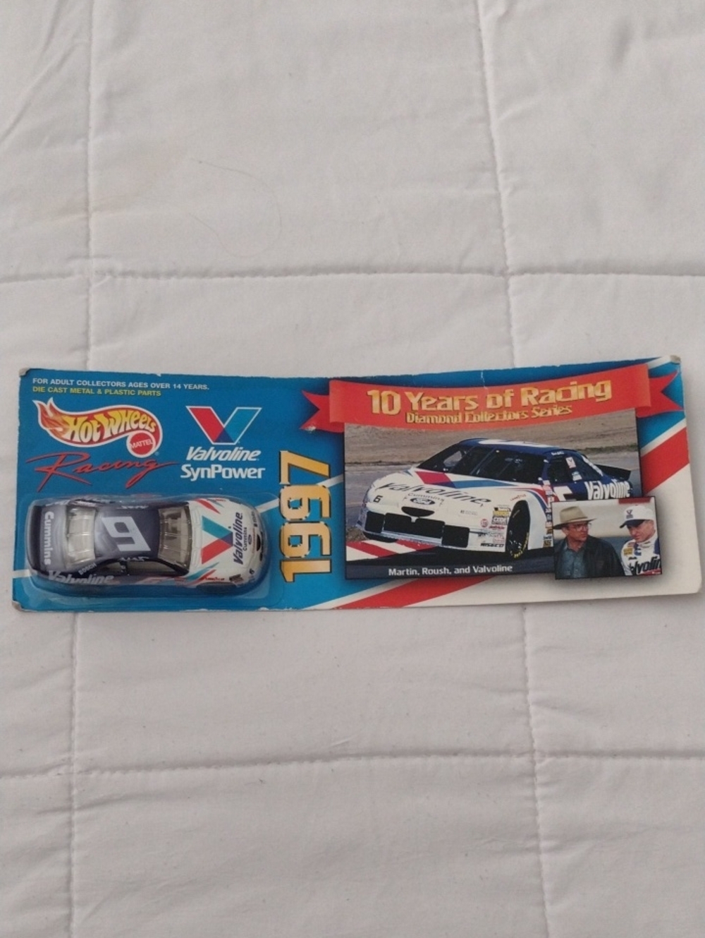 Hot Wheels Valvoline synpower White and Blue Racing Toy Car Pack